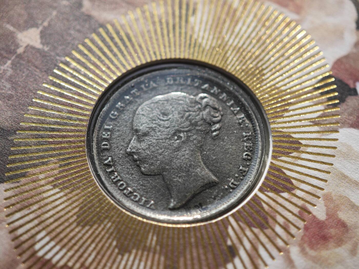 【淘币小摊】限时拍第八百零七拍  克朗币邮币封场  满百包邮可预留两周  周一统一发货   英国维多利亚一先令复刻币邮币封