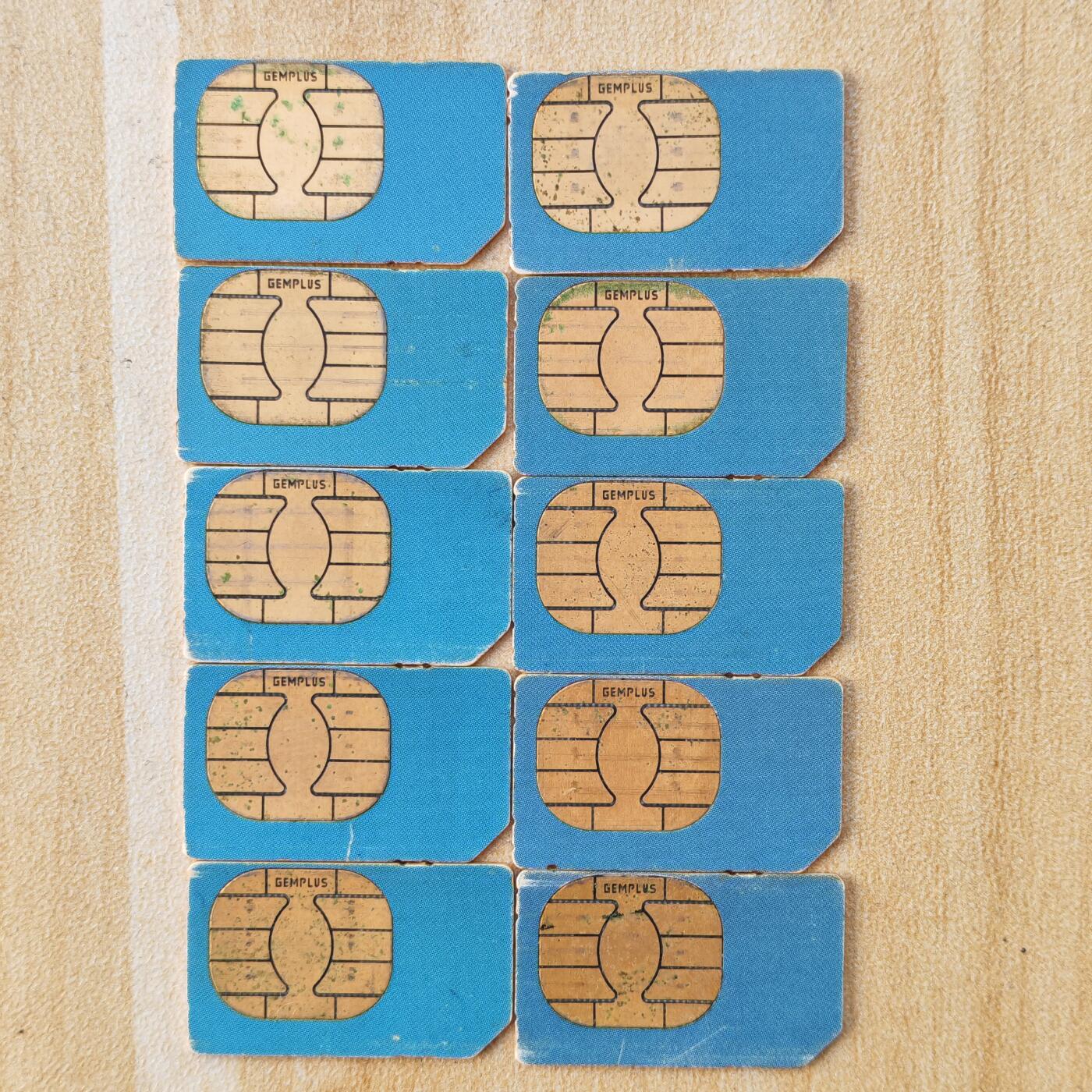 （手机SIM卡 IC卡）第10期2025年11月23日晚21：10时延时截拍 福建手机SIM卡 芯片 左边98年大字码/右边97年小字码