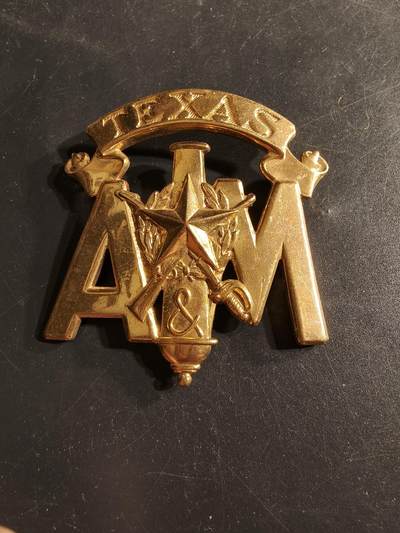 老王徽章第165期 - 美国德克萨斯军事学院大檐帽帽徽 