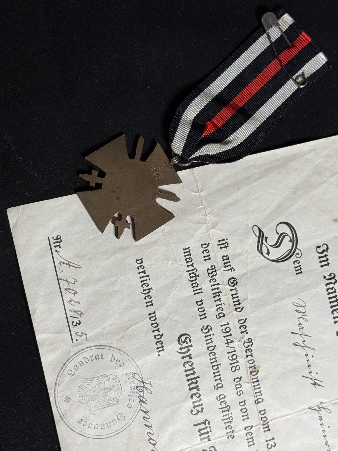 戎马世界章牌大赏第108期 德国兴登堡奖章，带证，军事版