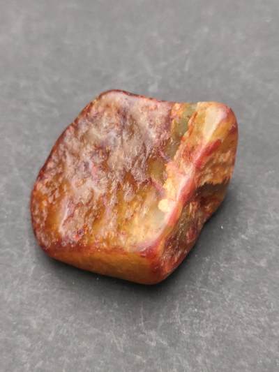 猩哥外币小铺➨【第203场】 - 和田玉原石15克