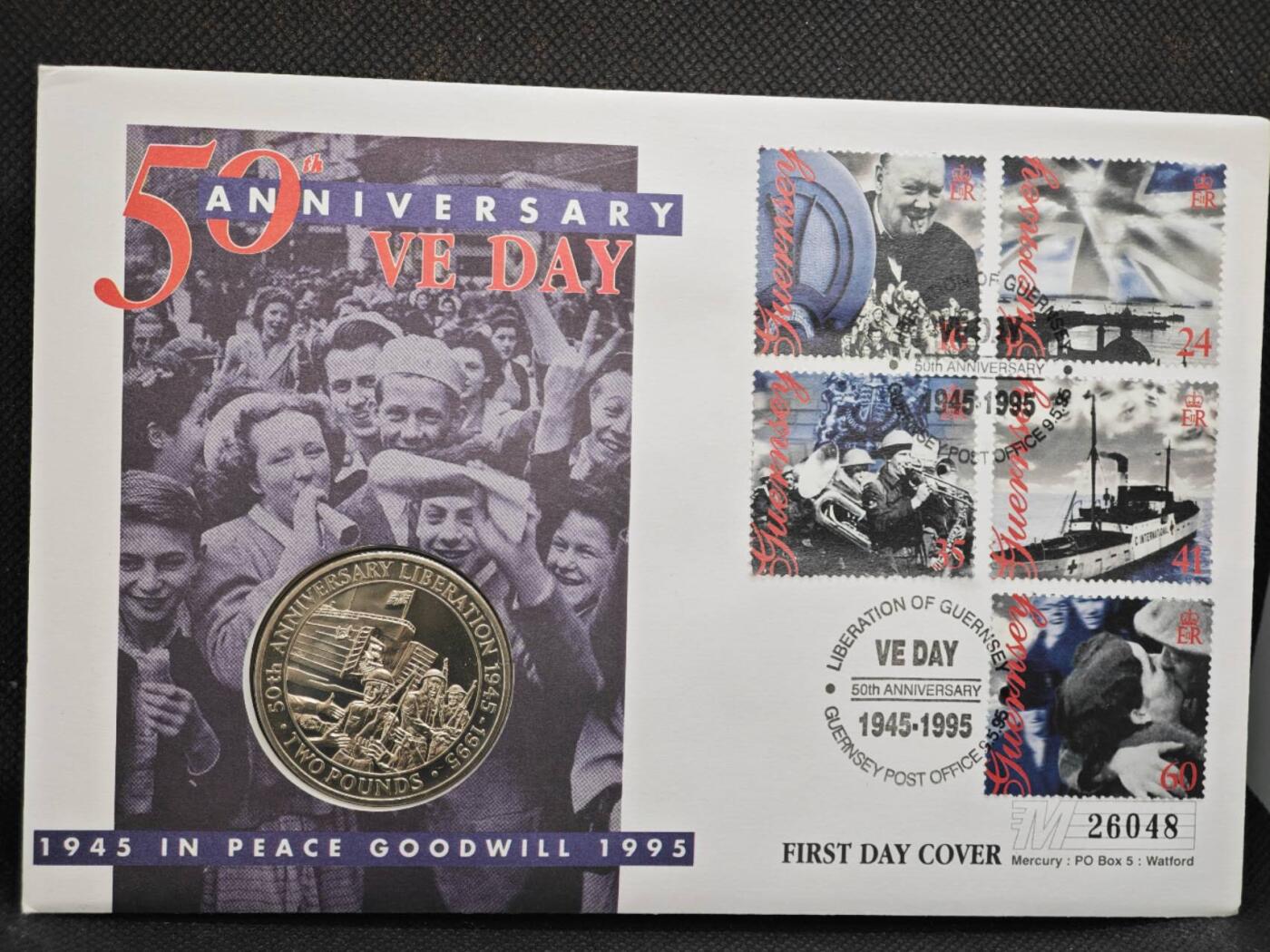 【淘币小摊】限时拍第八百零七拍  克朗币邮币封场  满百包邮可预留两周  周一统一发货    根西岛1995年二战胜利50周年2镑纪念币邮币封