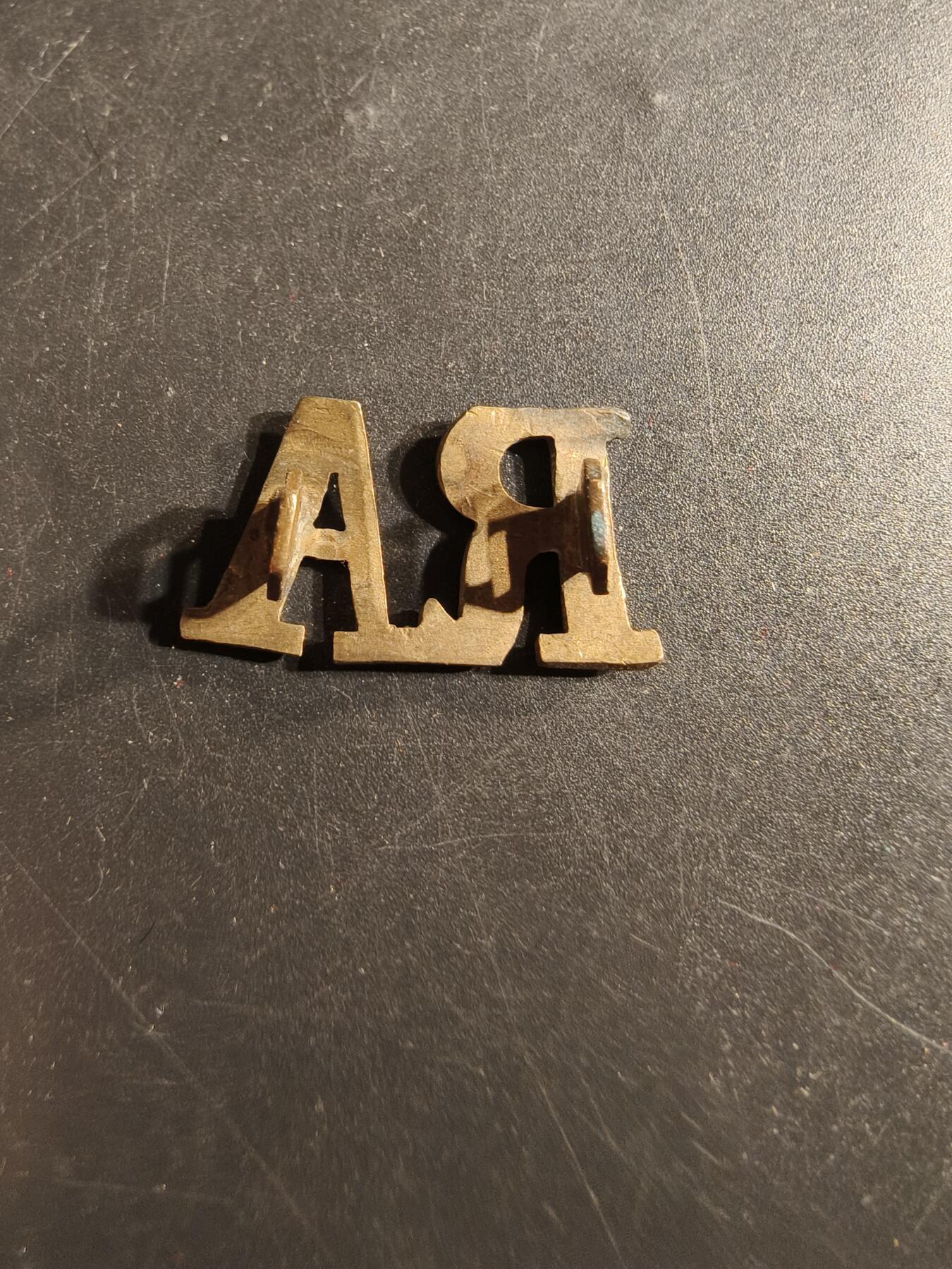 老王徽章第165期 英国皇家炮兵袖章    二战时期 