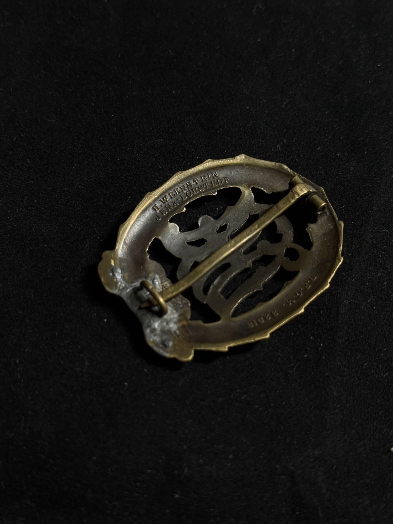 戎马世界章牌大赏第108期 德国一战铜级技能章，别针卡扣有修