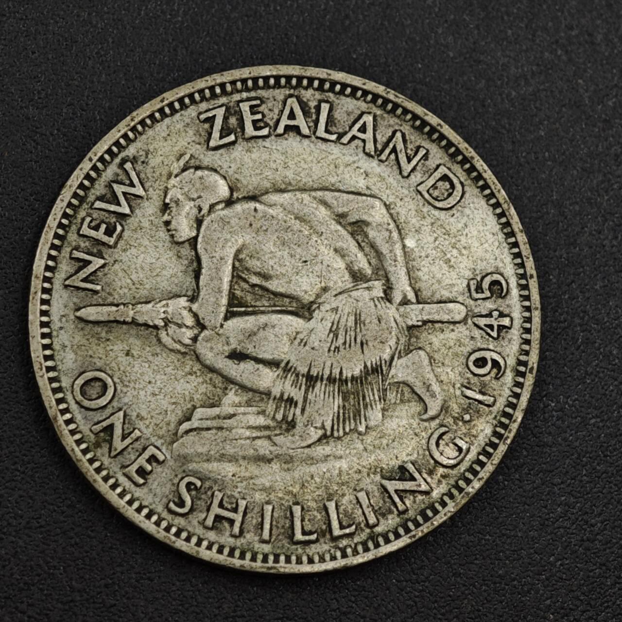 【淘币小摊】实时拍第八百零四拍   散币银币场   满百包邮可预留二周 每周一统一发货   新西兰1945年乔治六世一先令银币