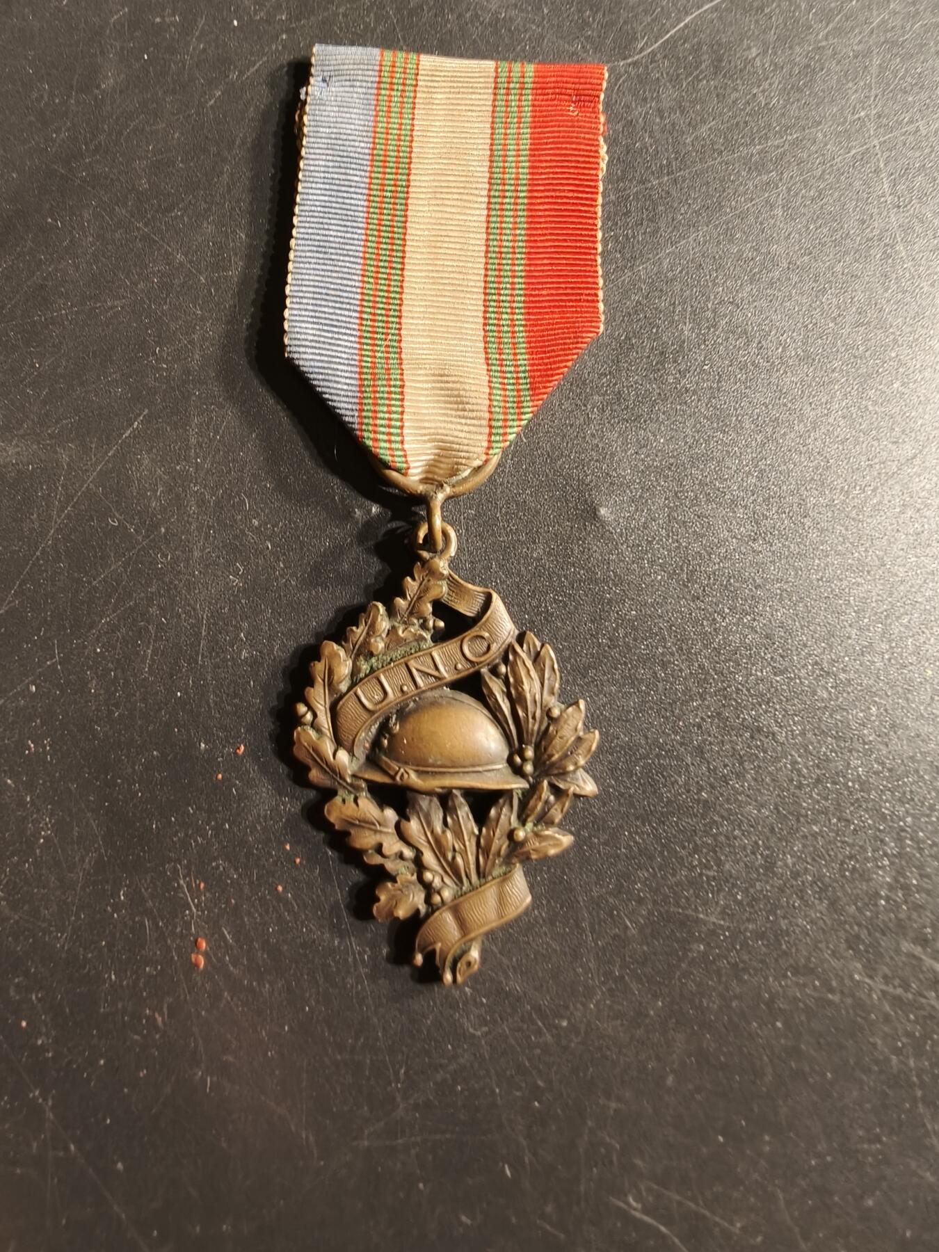 老王徽章第165期  法国一战UNC老兵协会奖章