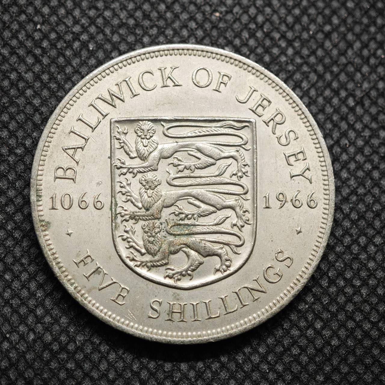 【淘币小摊】限时拍第八百零七拍  克朗币邮币封场  满百包邮可预留两周  周一统一发货   泽西岛1966年900周年5先令纪念币