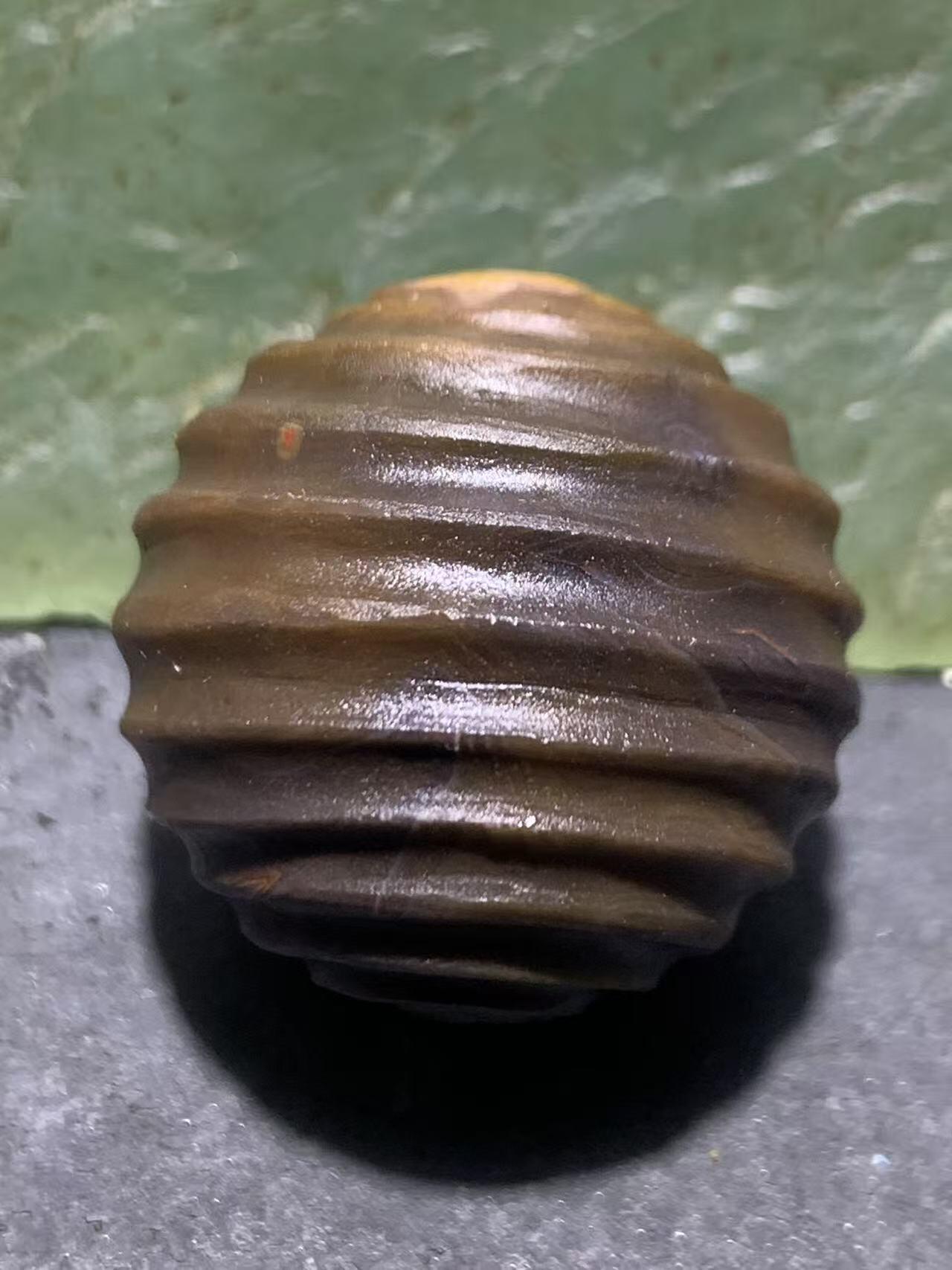 精美亚光战国红玛瑙手工雕刻转纹珠一颗！，