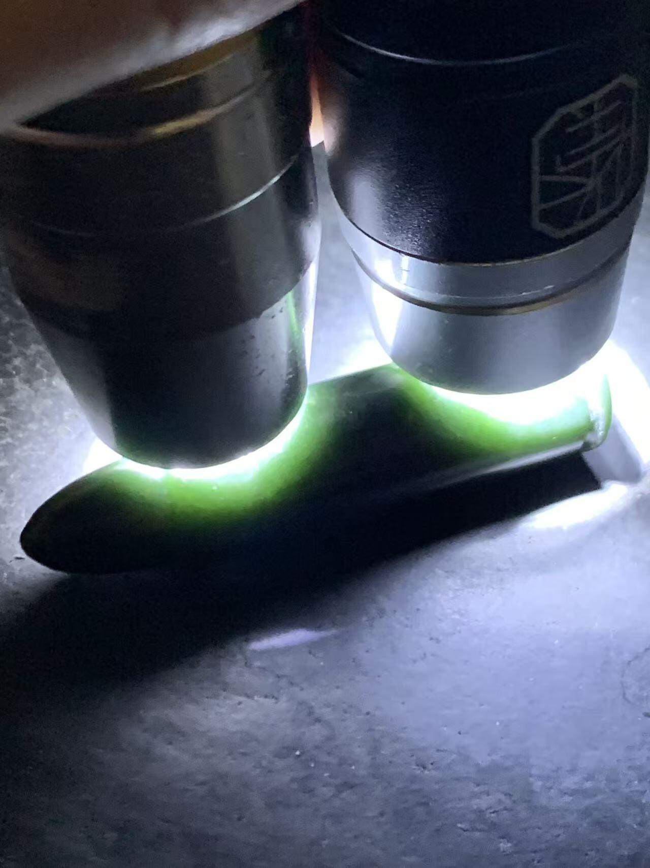 天然新疆和田青玉子 弹通货吊坠1颗，，