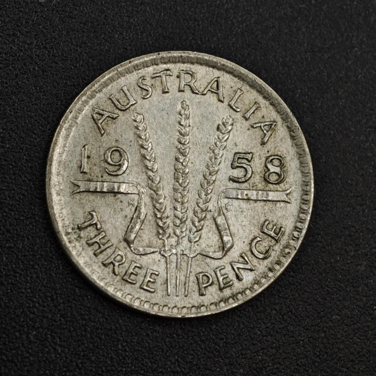 【淘币小摊】实时拍第八百零四拍   散币银币场   满百包邮可预留二周 每周一统一发货   澳大利亚1958年伊丽莎白二世3便士银币