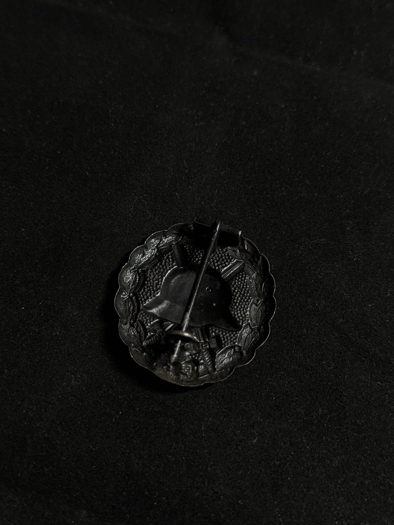 戎马世界章牌大赏第108期 德国一战黑色战伤奖章