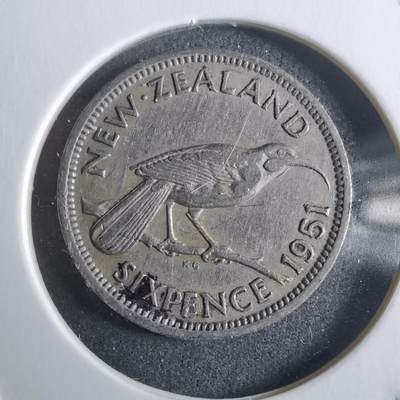 沼泽如烟--第912场 - 新西兰1951年六便士