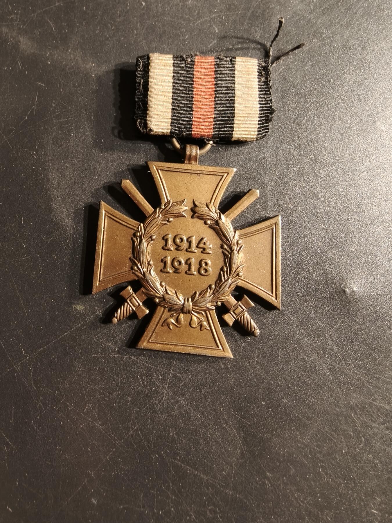 老王徽章第165期 德国一战军事版兴登堡十字奖章    带厂标