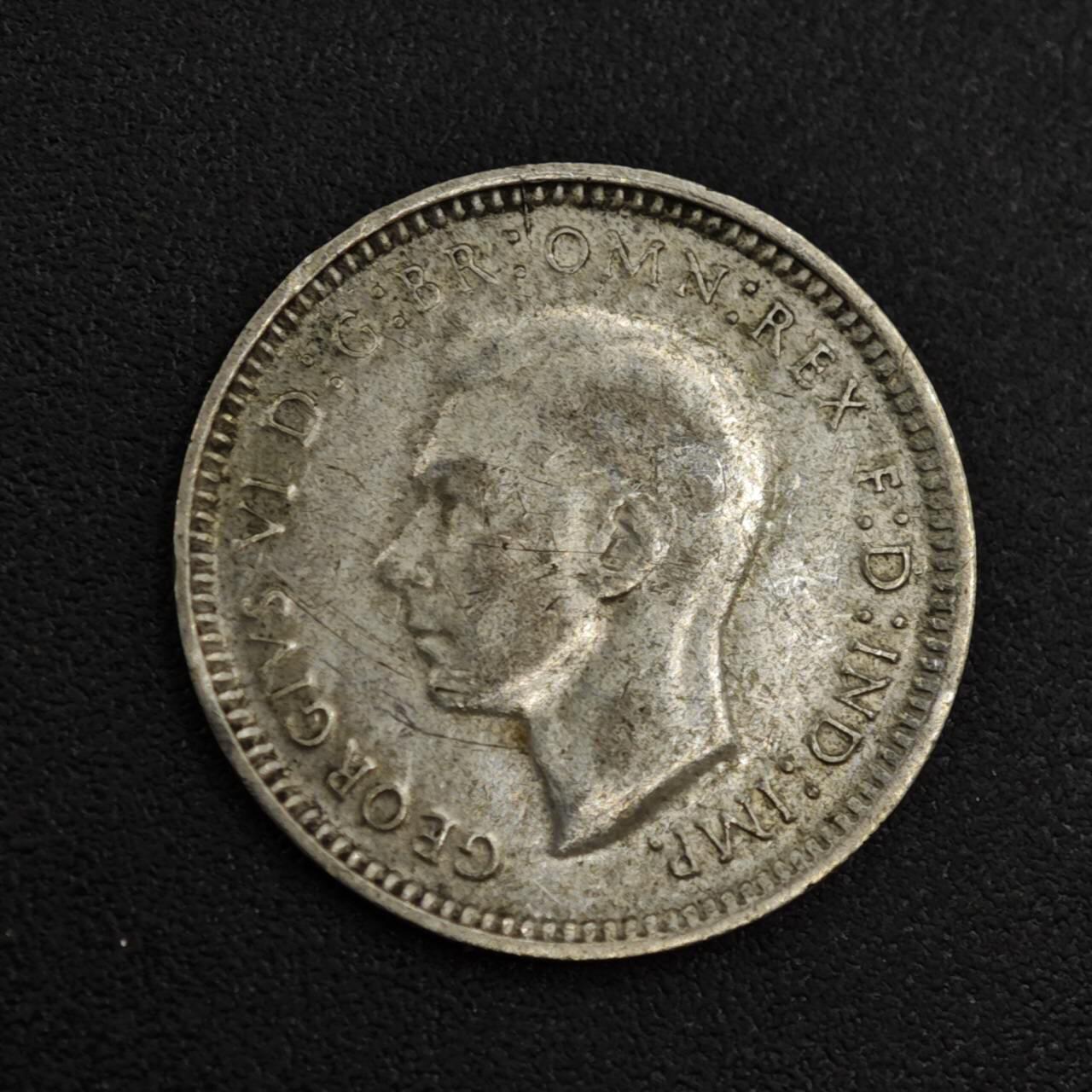 【淘币小摊】实时拍第八百零四拍   散币银币场   满百包邮可预留二周 每周一统一发货   澳大利亚1948年乔治六世3便士银币