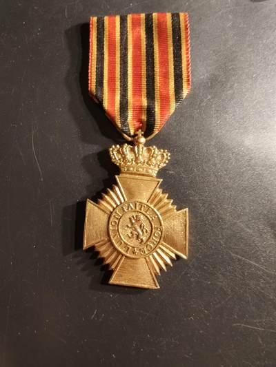 老王徽章第165期 - 比利时二级军事奖章     二战前单法语版
