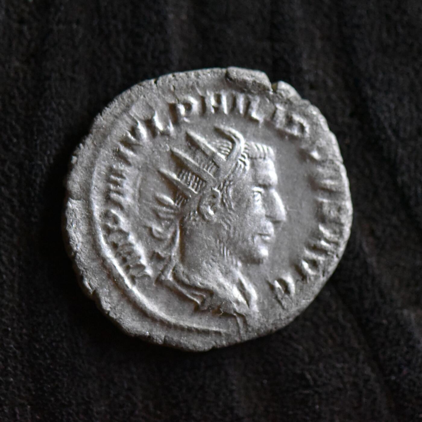 【良泉】第42期【自动场】12月4日晚19.30点开拍！99枚域外古代钱币专场  公元244-247年【古罗马】菲利普一世，背罗马女神，铭文ROMAE AETERNAE（罗马永恒）安敦尼银币，1.35克