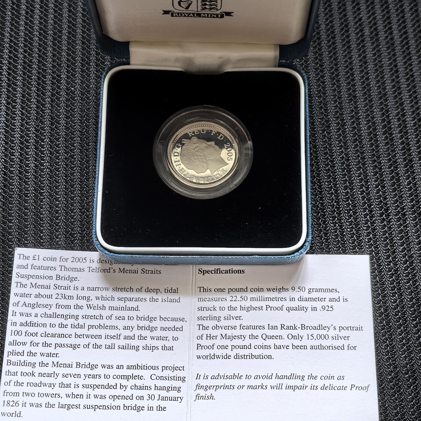 道一币馆币章第一百五十六场 原盒证 英国2005年梅奈桥1镑精制银币