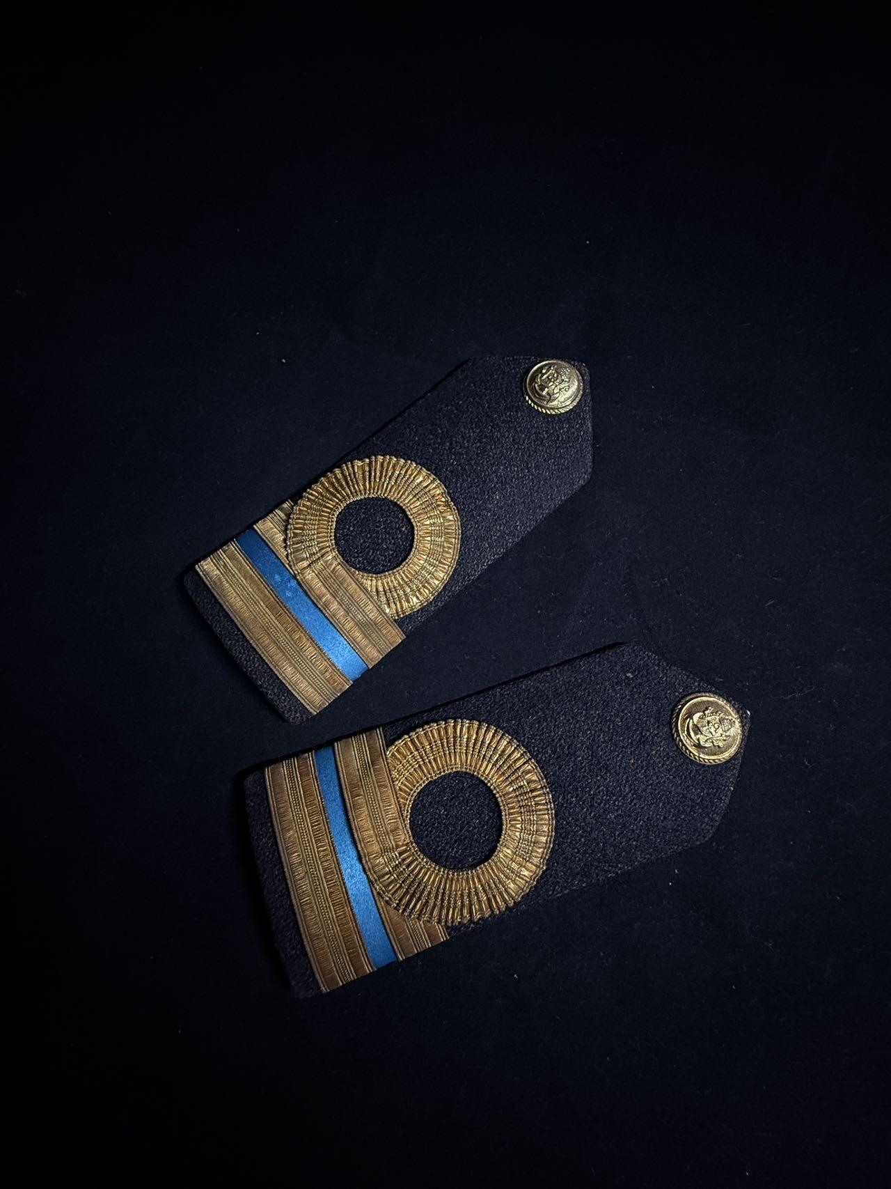 戎马世界章牌大赏第108期 朝鲜战争～越南战争初期 泰国皇家海军上尉肩章