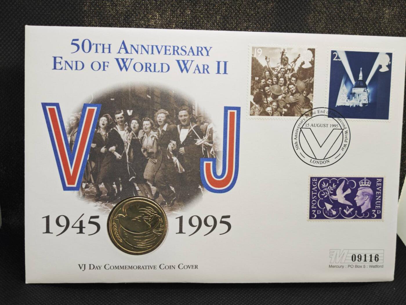 【淘币小摊】限时拍第八百零七拍  克朗币邮币封场  满百包邮可预留两周  周一统一发货   英国1995年二战胜利50周年2镑纪念币邮币封