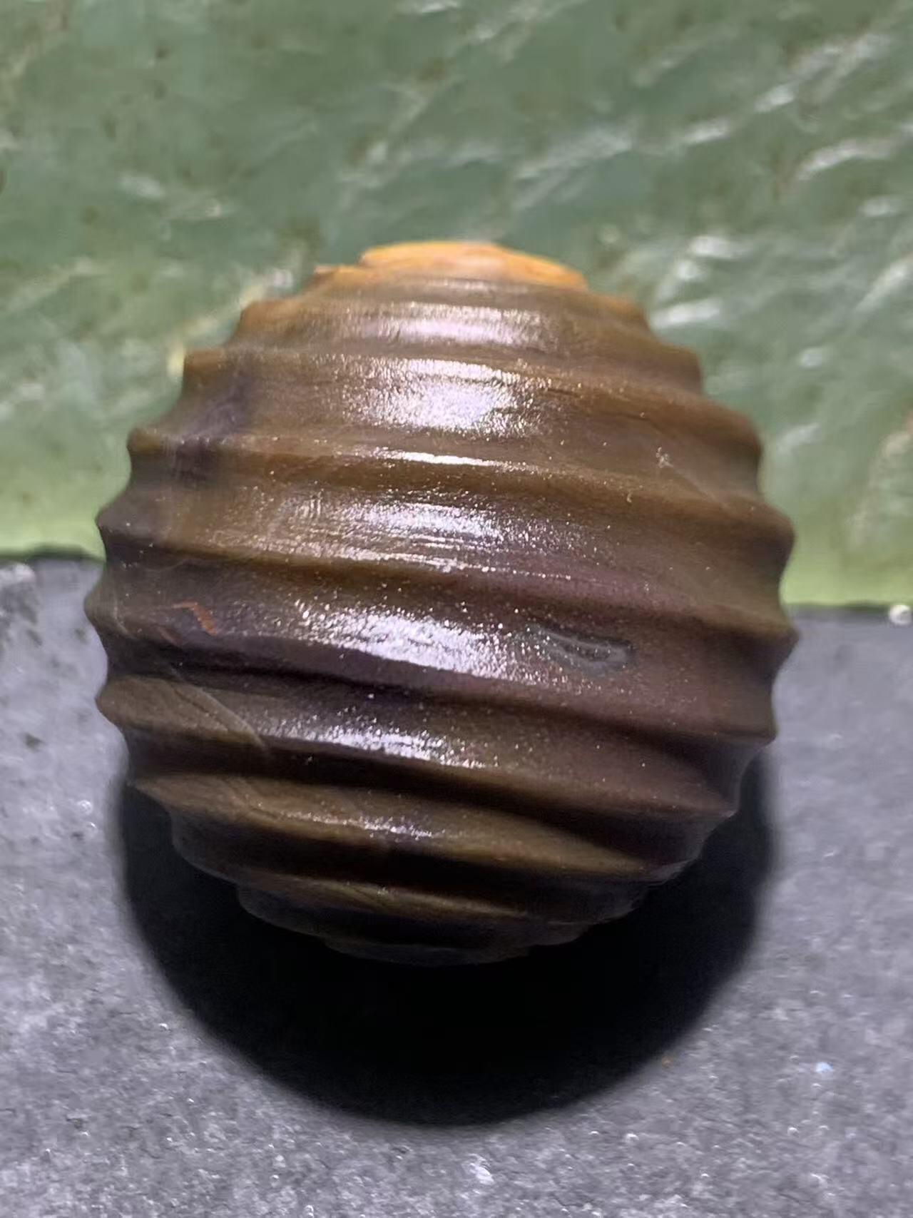 精美亚光战国红玛瑙手工雕刻转纹珠一颗！，