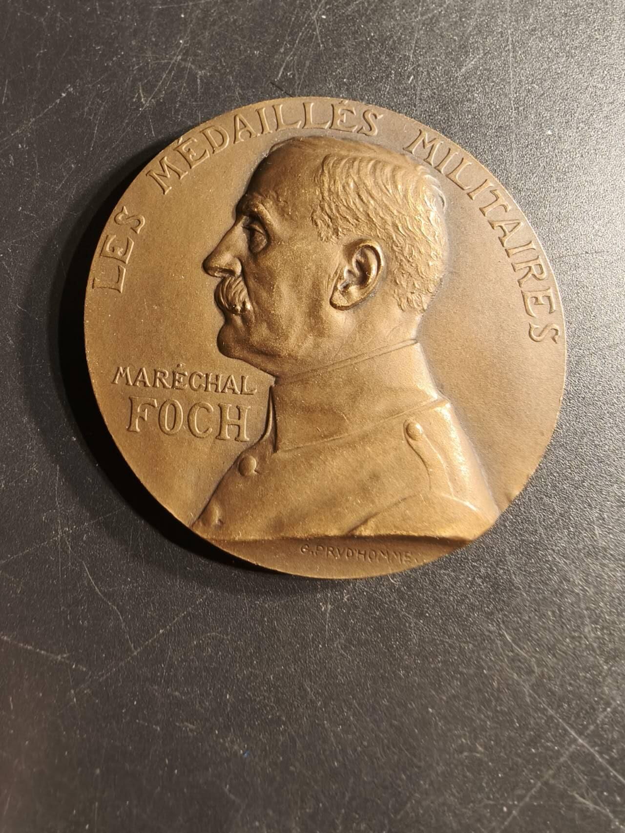 老王徽章第165期 法国福煦元帅大铜章    原盒     大师普鲁多姆名作     直径50mm.    重量57g