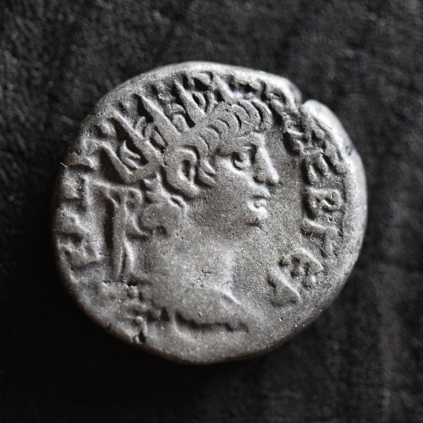 【良泉】第42期【自动场】12月4日晚19.30点开拍！99枚域外古代钱币专场  【藏家出品B】13.16克，极美品！公元64-65年【古罗马·埃及行省】【暴君 尼禄】神鹰、棕榈枝，四德拉克马银币，亚历山大港造币厂打制