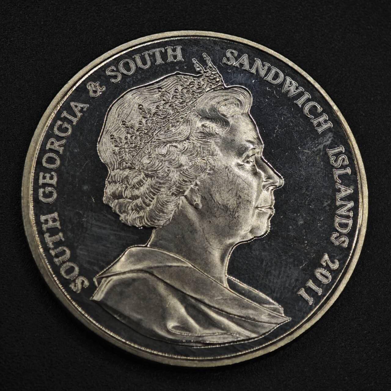 【淘币小摊】限时拍第八百零七拍  克朗币邮币封场  满百包邮可预留两周  周一统一发货   南乔治亚和南桑德威奇2011年女王大婚钻禧2镑纪念币