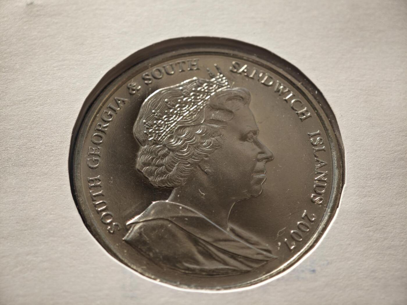 【淘币小摊】限时拍第八百零七拍  克朗币邮币封场  满百包邮可预留两周  周一统一发货   南乔治亚和南桑德威奇2007年解放25周年纪念币邮币封