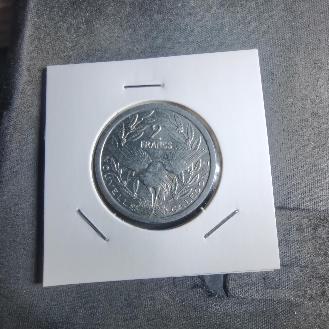 沼泽如烟--第912场 法属新喀里多尼亚2003年2法郎