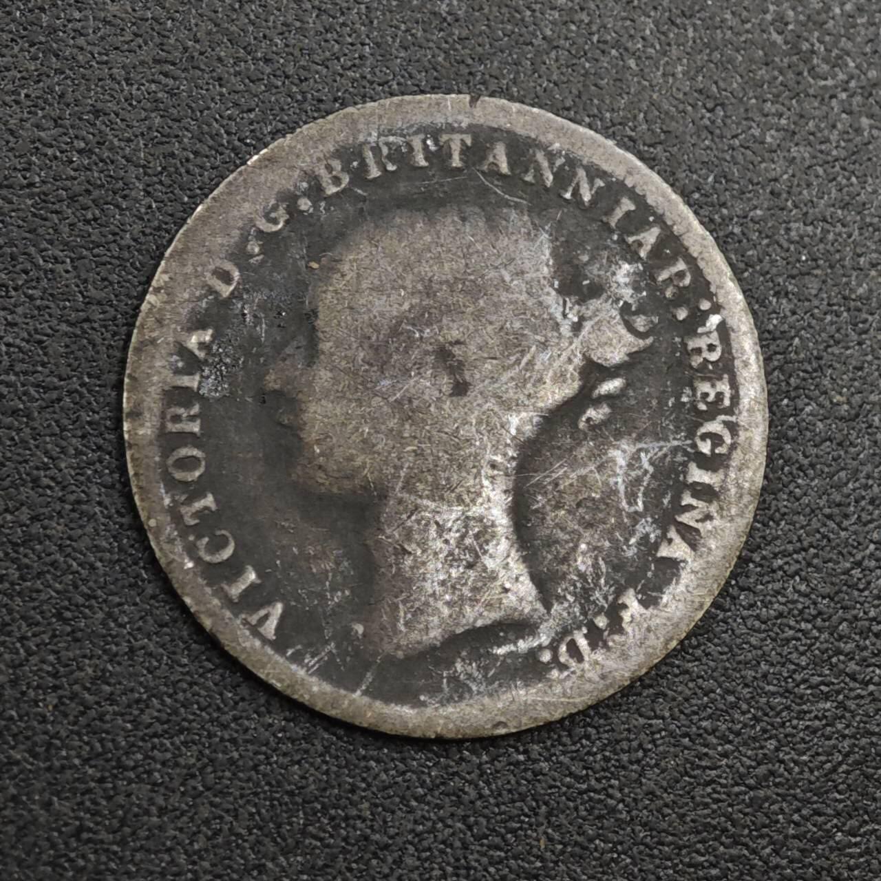 【淘币小摊】实时拍第八百零四拍   散币银币场   满百包邮可预留二周 每周一统一发货   英国维多利亚3便士银币