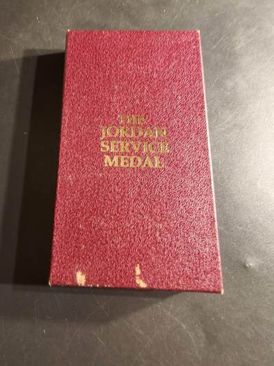 老王徽章第165期 - 英国约旦服役奖章     原盒