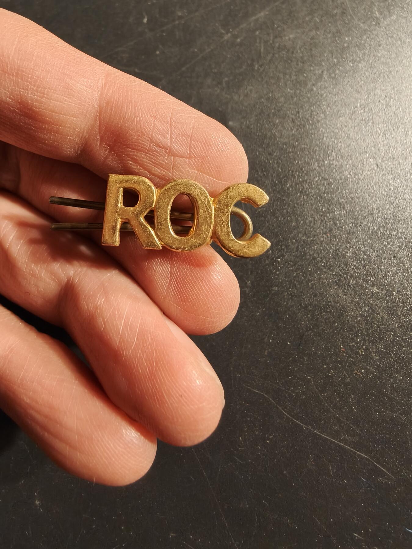 老王徽章第165期 英国空军皇家观察团袖章     二战时期    带插销