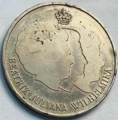 文馨钱币收藏第 282 场，【 长期接收代拍品】，加拿大老铜代用币，银币，德三系列场 - 1988 年荷兰女王贝娅特丽克丝肖像纪念币章，大直径