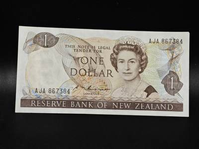 【淘币小摊】限时拍第八百零五拍  纸币场  满百包邮可预留两周  周一统一发货  - 新西兰1元纸币【有折】