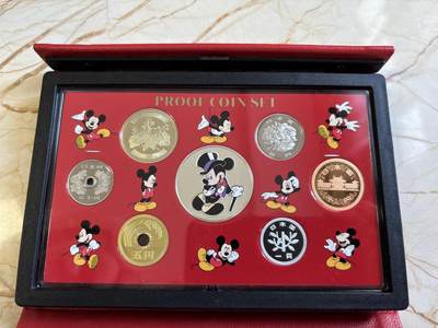 第182期拍卖 - 日本2003年迪士尼米老鼠精制纪念套币含1枚银章，含银925,