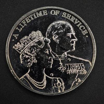 【淘币小摊】限时拍第八百零七拍  克朗币邮币封场  满百包邮可预留两周  周一统一发货  -  纽埃2011年女王大婚钻禧2元纪念币