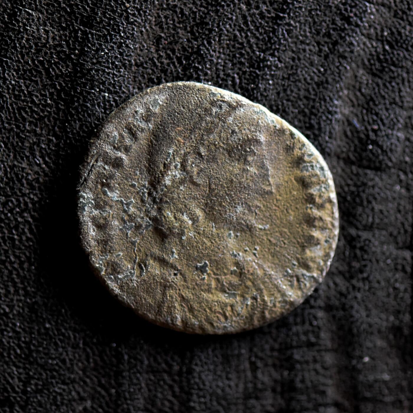 【良泉】第42期【自动场】12月4日晚19.30点开拍！99枚域外古代钱币专场  【百分币】公元337-361年【古罗马】君士坦提乌斯二世“重现幸福时光”大铜币，2.94克