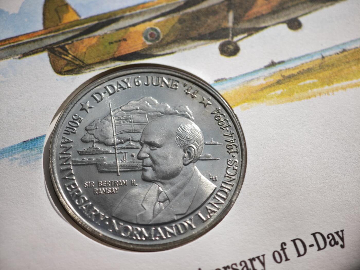 【淘币小摊】限时拍第八百零七拍  克朗币邮币封场  满百包邮可预留两周  周一统一发货     特克斯凯科斯1994年诺曼底登陆50周年5克朗纪念币邮币封