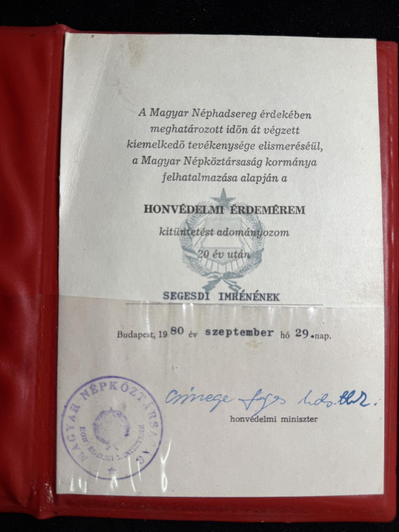 戎马世界章牌大赏第108期 授予塞格什迪·伊姆雷女士的国防功勋奖章证书