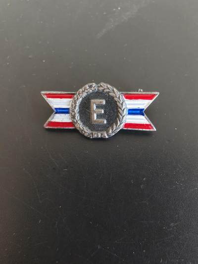 老王徽章第165期 - 二战时期美国陆军和海军优秀工业生产商证章