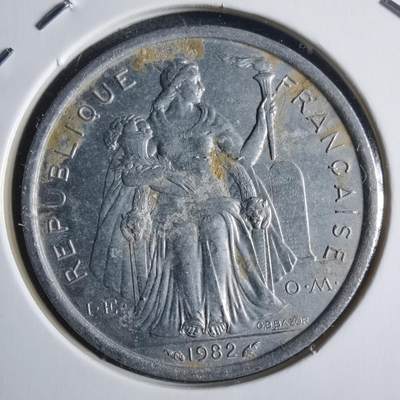 沼泽如烟--第912场 - 法属新喀里多尼亚1982年2法郎