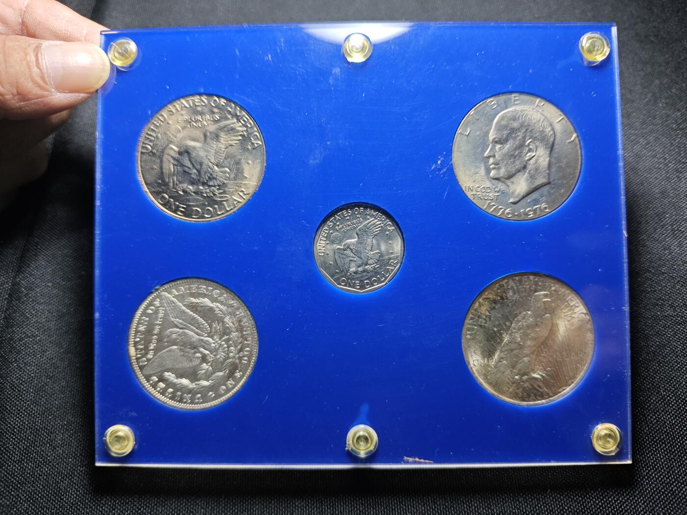 KK钱币收藏小铺 （套币 好品/批量散币 银币）专场  2月预留时间 周末发货  美国1元5枚套卡册 含和平鸽一元，摩根一元银币！