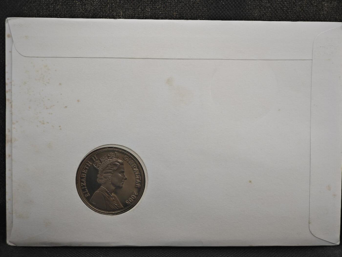 【淘币小摊】限时拍第八百零七拍  克朗币邮币封场  满百包邮可预留两周  周一统一发货    直布罗陀2005年女王80周岁克朗纪念币邮币封