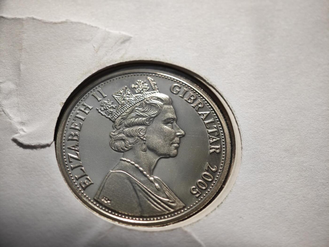 【淘币小摊】限时拍第八百零七拍  克朗币邮币封场  满百包邮可预留两周  周一统一发货    直布罗陀2005年二战胜利之路解放巴黎克朗纪念币邮币封