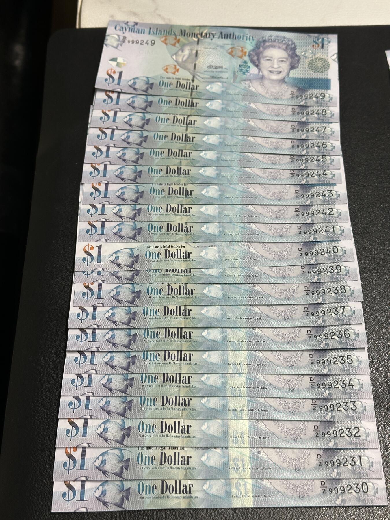 《外钞收藏家》第五百八十七期（精选场）（本平台长期征集拍品、欢迎藏友们联系合作） 开曼群岛1元 20连号 全新UNC 尾30-49