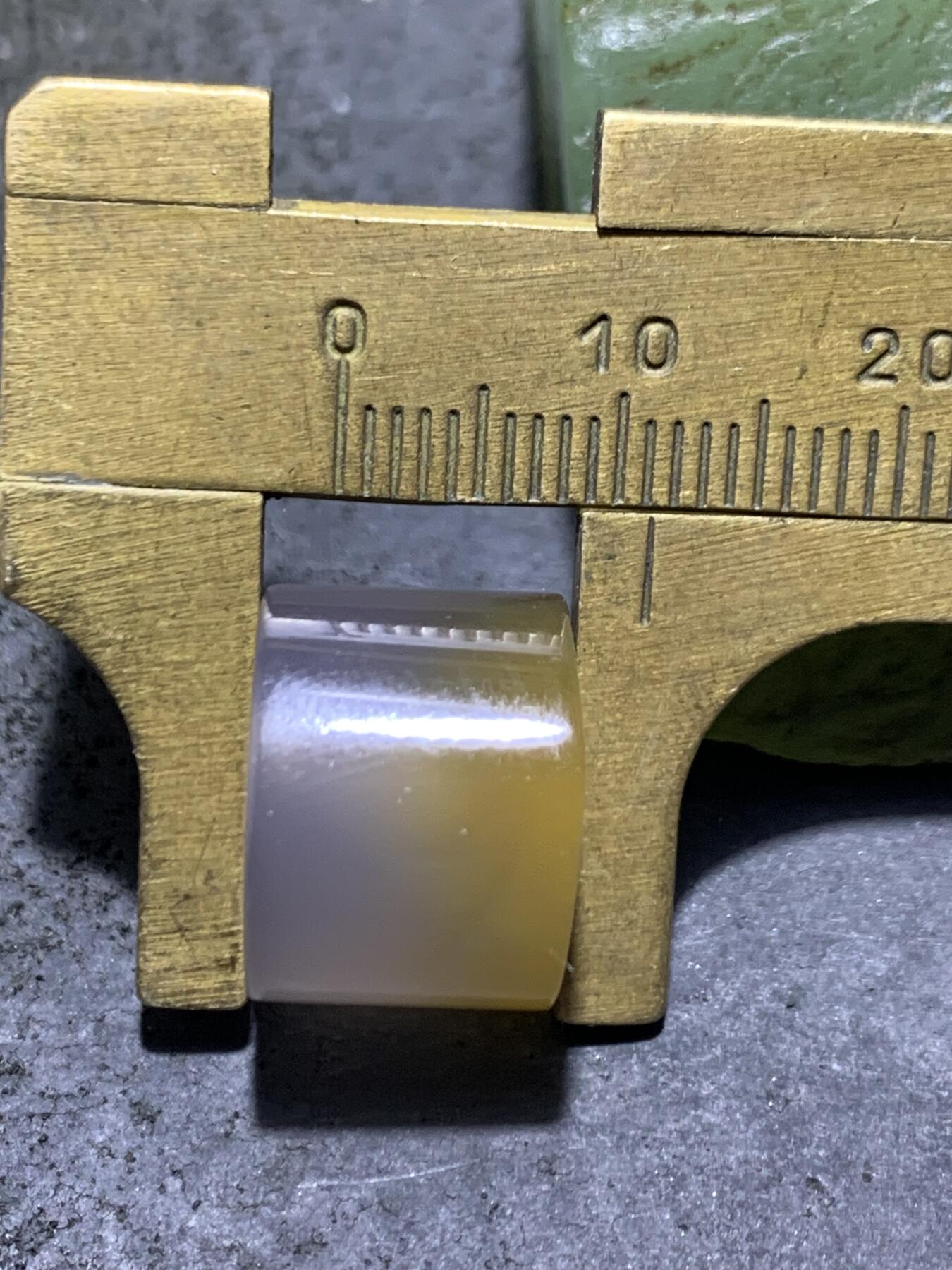 蒙料冻料飘鸡油黄战国红玛瑙通货晶洞墩子一个