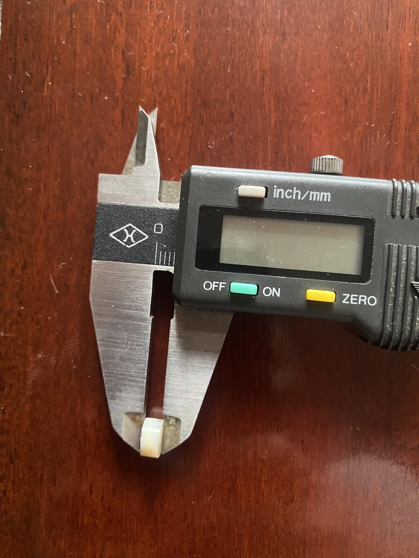 也门地区牙黄镶蚀一线药师古珠