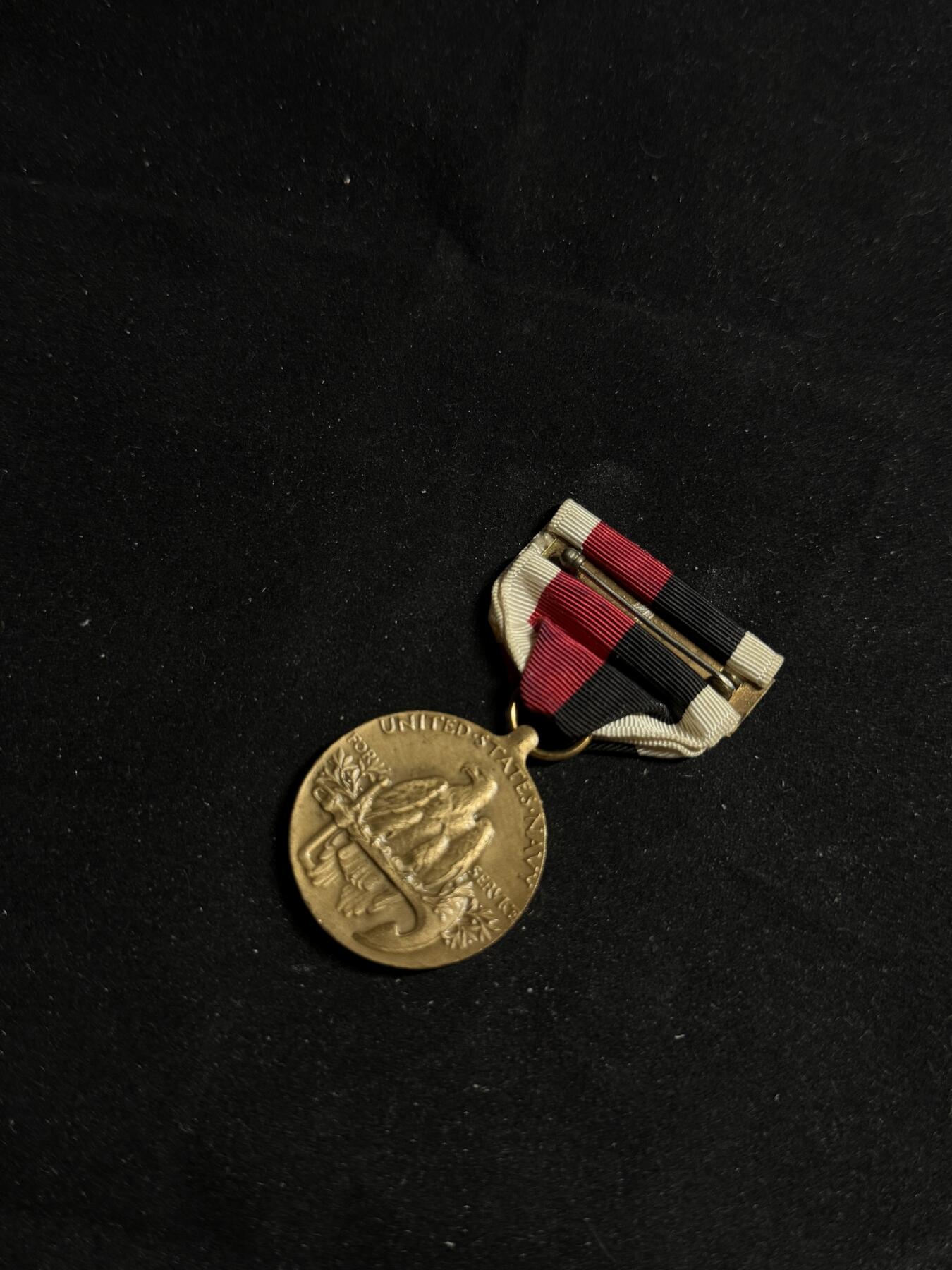 戎马世界章牌大赏第108期 美国二战占领军服役奖章