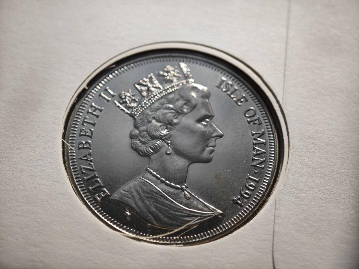 【淘币小摊】限时拍第八百零七拍  克朗币邮币封场  满百包邮可预留两周  周一统一发货    马恩岛1994年诺曼底登陆50周年克朗纪念币邮币封