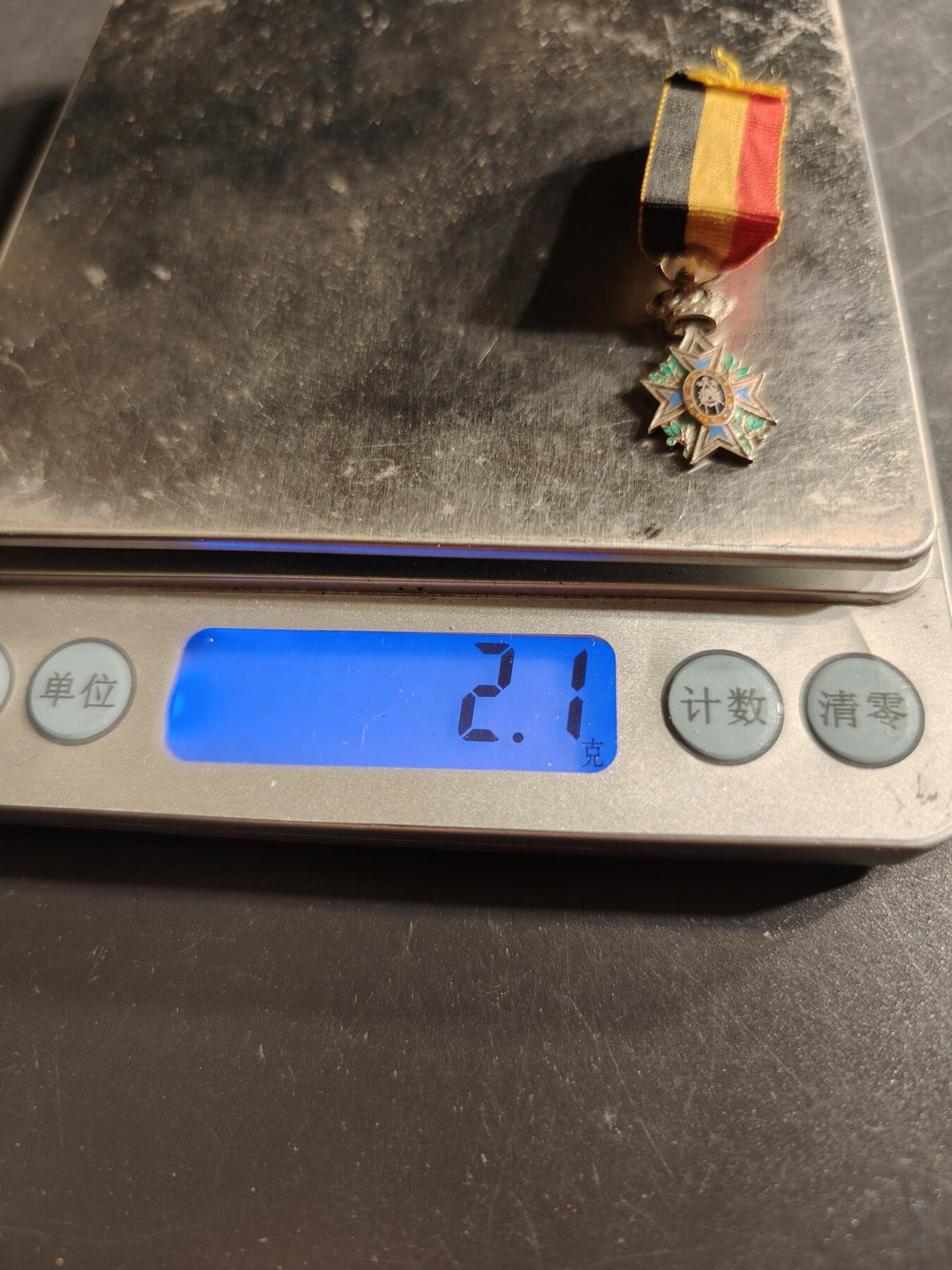 老王徽章第165期 比利时银级劳工奖章迷你章    农业部版    银质珐琅    带纸盒    2.1g